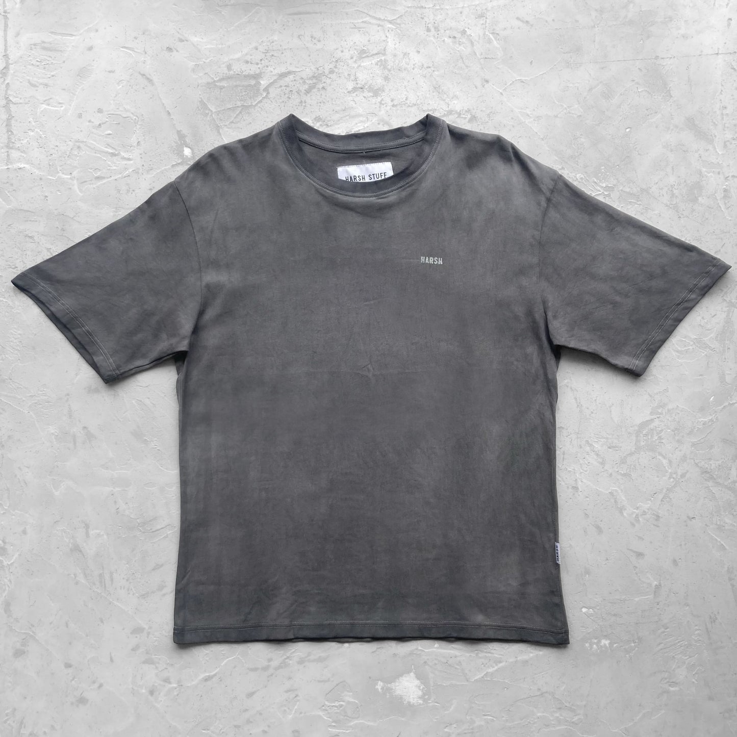 GD (Garment Dye) Dark gray / White